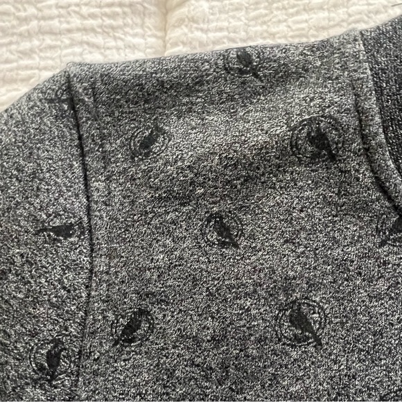 Minimum Gray Sweatshirt with Mockingjay print - Picture 2 of 4